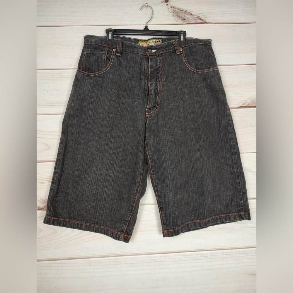 Evolution size 38 Jean shorts Men’s.